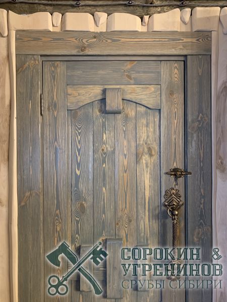 10 дверь из лиственницы