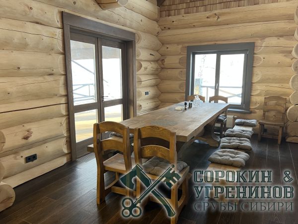 10 массивныи обеденныи стол